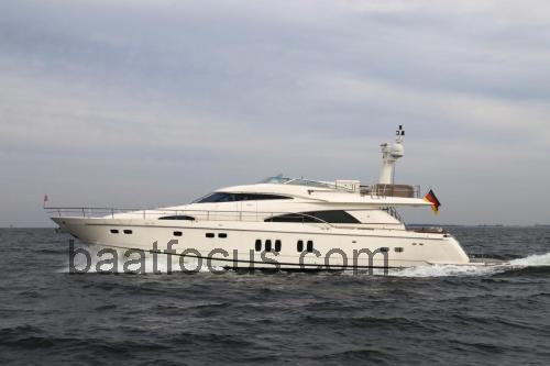 Fairline Squadron 74 Spesifikasjoner og anmeldelser